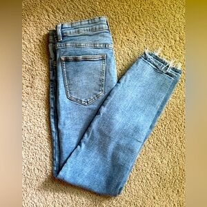 💙 Zara High Rise Raw Hem Skinny Jeans Size 10 💙